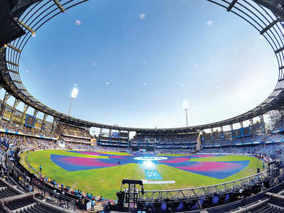 SoBo residents block attempt to open Wankhede for tourists