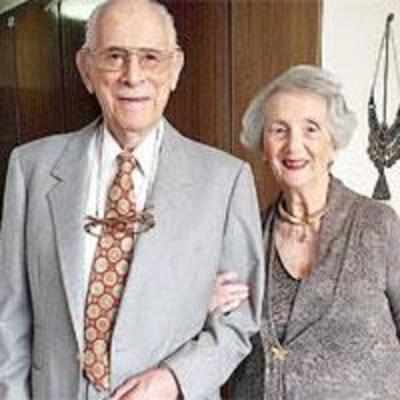 UK's oldest couple tie knot