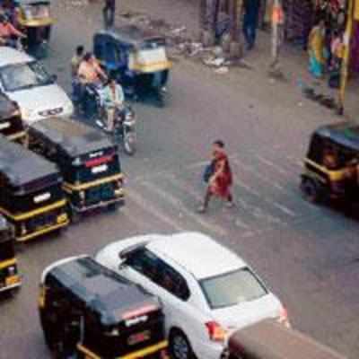 Heavy traffic increases pollution at Chaar Raasta