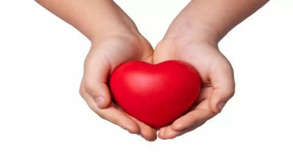Heart of 2yr-old brain dead patient from Delhi travels 2000 km to save a life in Chennai