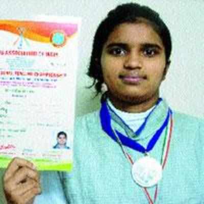 Kalyan lass wins silver at national fencing contest