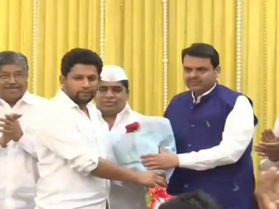 Sujay Vikhe Patil, son of Congress leader Radhakrishna Vikhe Patil, joins the BJP