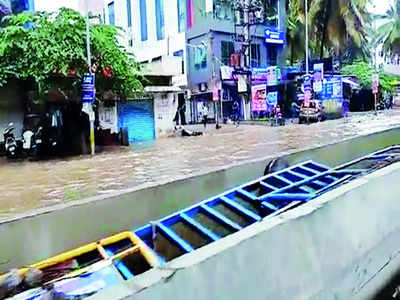 Different road, same woes faced by commuters