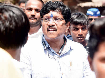 Vanchit Bahujan Aghadi leader Anandraj Ambedkar breaks MCC, campaigns on voting day for party candidate