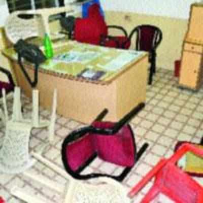 Four MNS workers arrested for vandalising ST union office