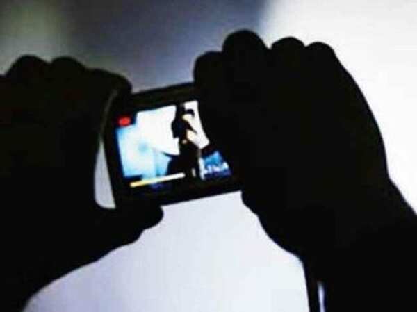 Students catch teachers watching porn in school, 2 suspended