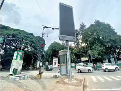 ‘Flexes to stay off traffic islands’