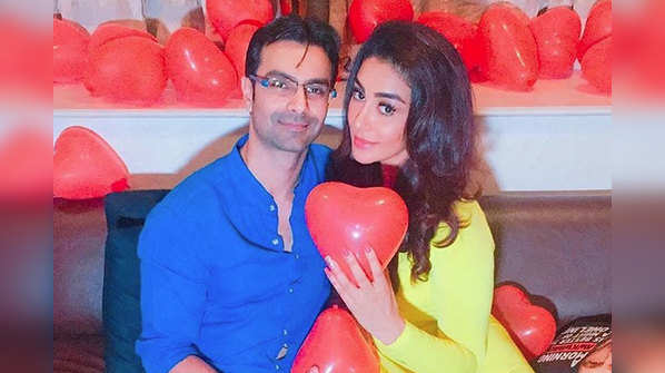 Ashmit Patel and Maheck Chahal to have a destination wedding?