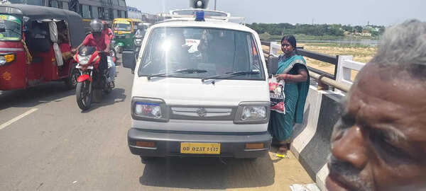 Man dies in stranded ambulance; family claims it ran out of fuel