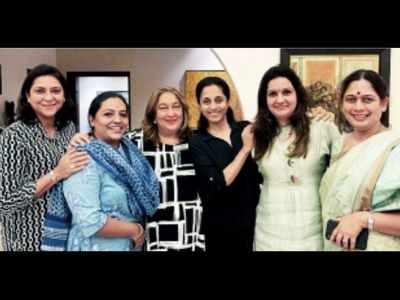 Priya Dutt, Priyanka Chaturvedi and others attend Supriya Sule's intimate dinner party