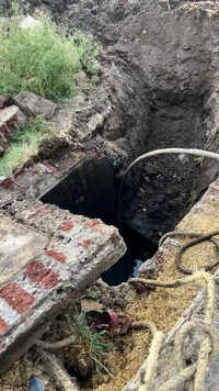 Three workers suffocate to death in sludge tank at mushroom-producing company in Jejuri