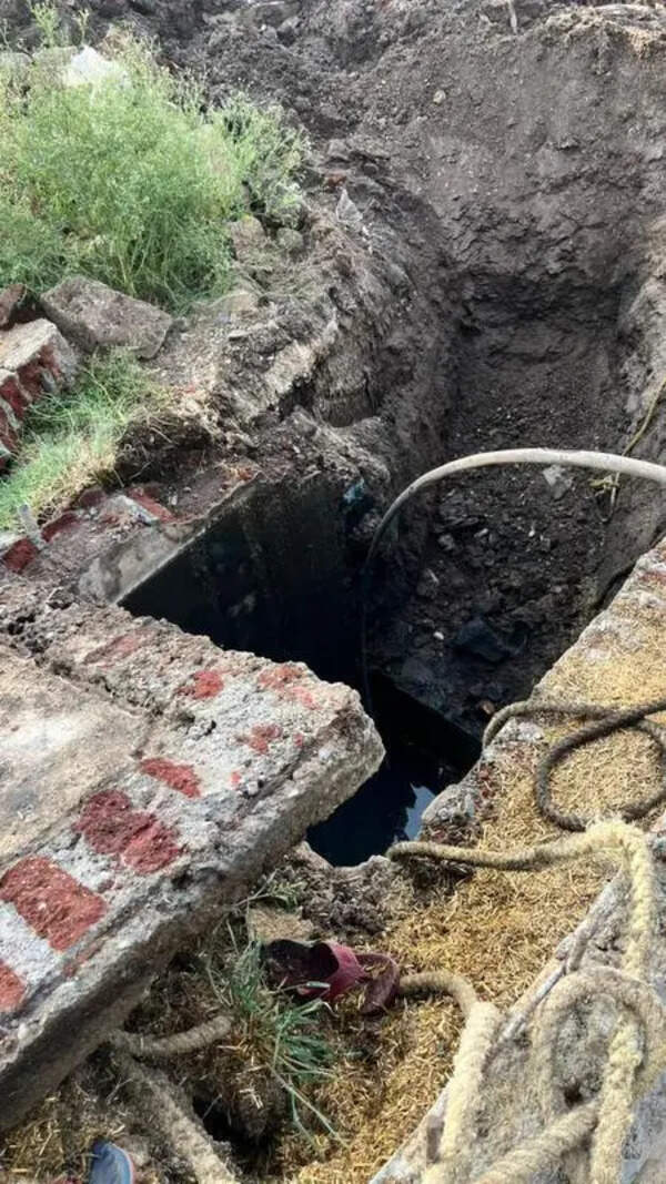 Three workers suffocate to death in sludge tank at mushroom-producing company in Jejuri