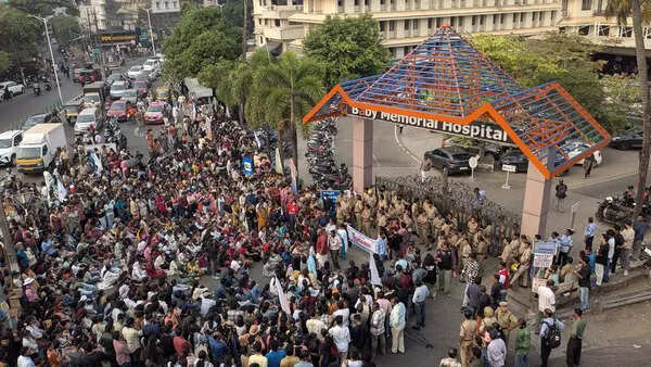 Nurses’ strike hits hospitals’ functioning, tension at BMH