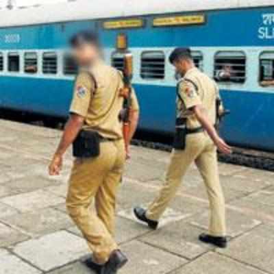RPF extortion racket busted