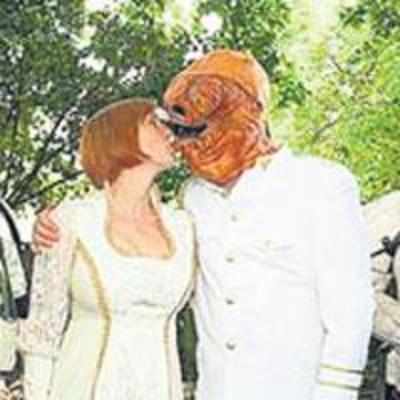 A wedding '" right out of this galaxy!