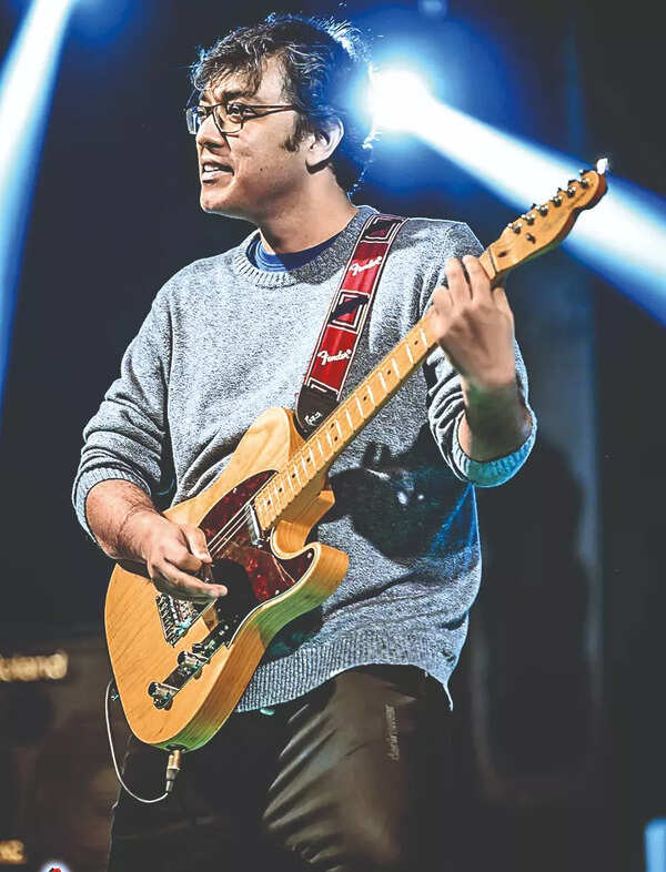 Fans getting onto the stage for selfies in unacceptable: Anupam Roy