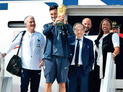 FIFA World Cup 2018: French football team returns home to a rousing welcome