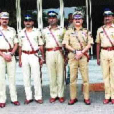20 city cops awarded at Maharashtra Day celebrations