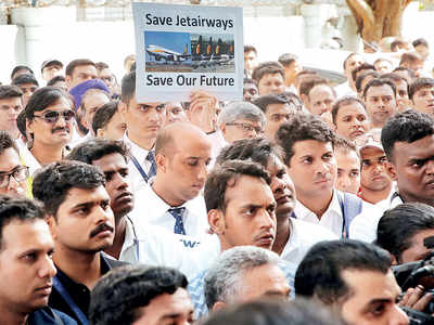 As Jet Airways sinks, staff hits streets for salaries