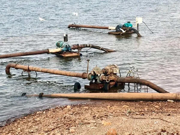 With only 11.7 tmcft left, Tungabhadra water diversion sparks concern