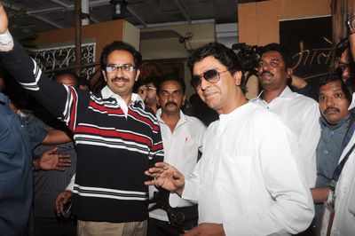 Raj meets Uddhav; fuels speculation ahead of BMC polls