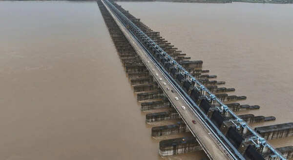 ‘Kaleshwaram built only for earning kickbacks’