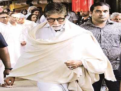 Superstar rushed to Nanavati: Big B tests positive for Covid-19