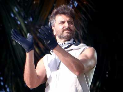 Hrithik Roshan to donate masks to the underprivileged at Dharavi