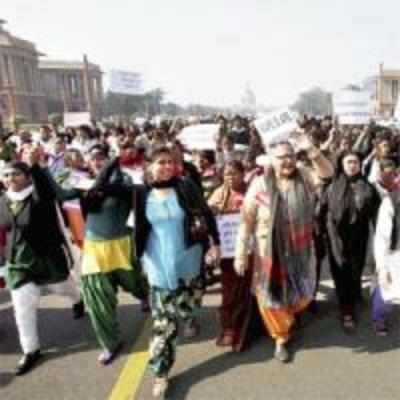 Protesters march to Rashtrapati Bhavan