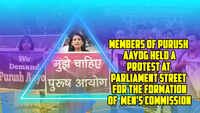 Members of Purush Aayog held a protest at Parliament Street for the formation of men's commission 
