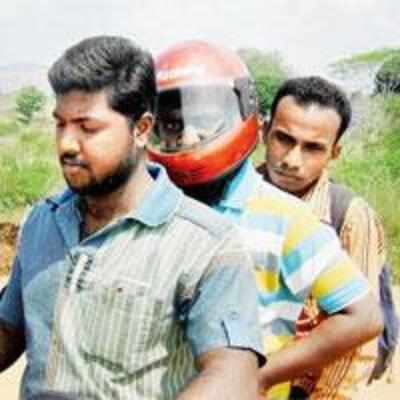 Maoists release engineer, Orissa awaits collector's arrival