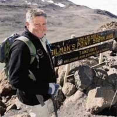 Three war veterans with one good leg climb Kilimanjaro