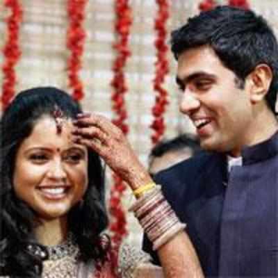 Just-married Ashwin joins Don's league!