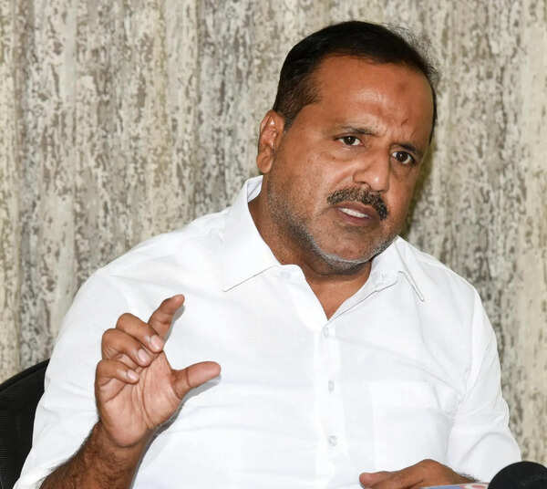 Karnataka legislature to go paperless soon: Khader