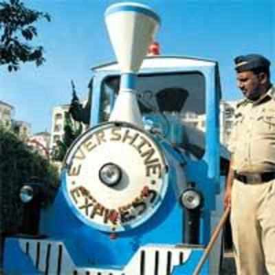 19 children injured in toy train accident