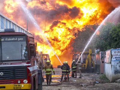 Fire in Chennai oil warehouse: 500 firemen, 32 fire tenders deployed