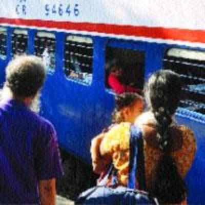 Train services between Mumbra, Thane disrupted on Wednesday night after overhead wires snapped near Diva