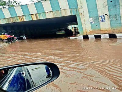 Sinking underpass feeling