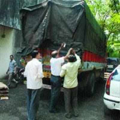 Nerul cops seize 190 bags wheat meant for public distribution