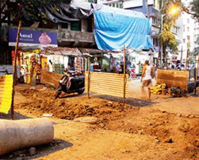 350 dug-up roads choke city, cause traffic snarls