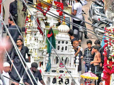 HC asks govt for a quick call on Muharram rituals