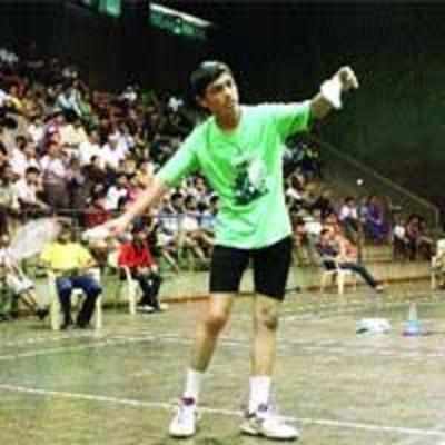 City shuttlers rock at dist ranking show