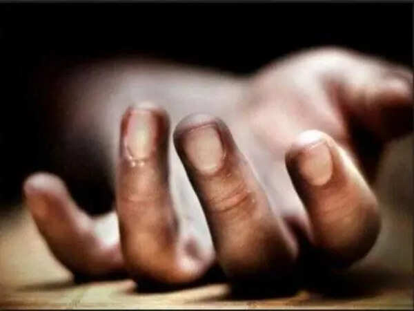 Woman poisons 2 kids in Bengaluru, attempts suicide