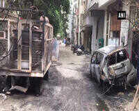 Gurugram: Fire officials allegedly attacked by locals for turning up late 