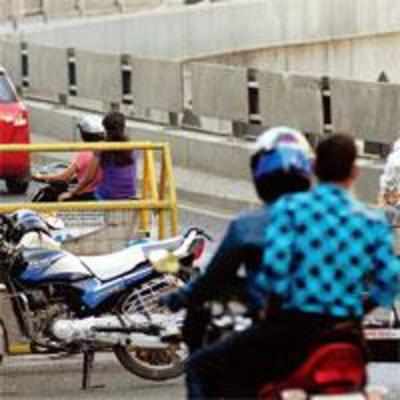 Traffic flow may decide future of bikes on Lalbaug flyover