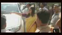 Lok Sabha polls: Gathbandhan candidate confronts Maneka Gandhi 