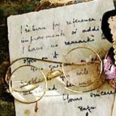Grass with Gandhi's blood to be auctioned in the UK