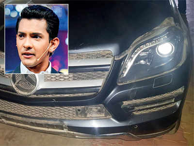 Singer Aditya Narayan’s car rams auto; 2 hurt