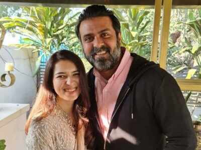 Photo: Harman Baweja gets engaged to Sasha Ramchandani; Raj Kundra, Sagarika Ghatge congratulate the couple