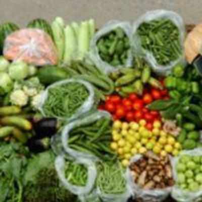Food inflation inches up to 15.57 pc